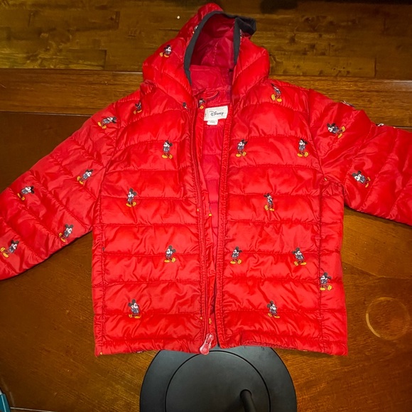 Toddler Disney and Gap collaboration. - Picture 3 of 5